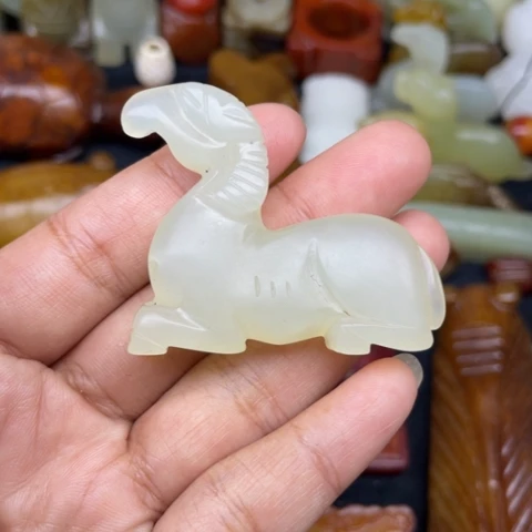 蛇纹石玉未镶嵌颈饰76