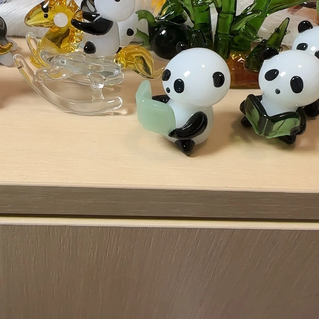 琉璃手工艺品手****田绿肚子熊猫看书