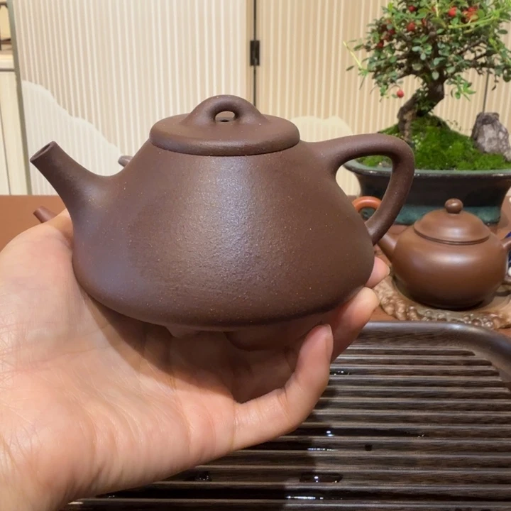紫砂茶壶子冶老紫泥带矿石