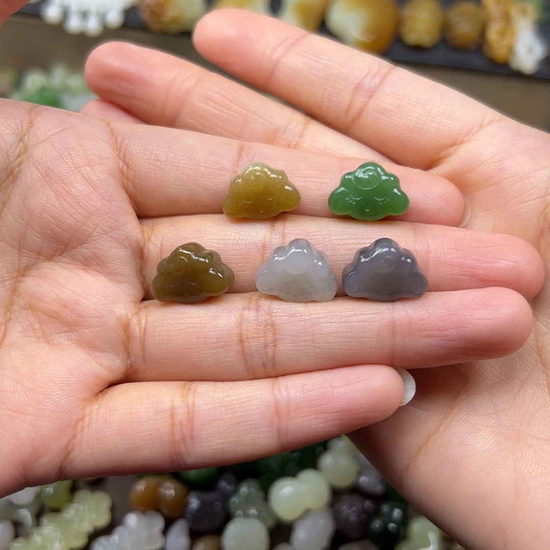 和田玉未镶嵌颈饰98一个多样性发其一