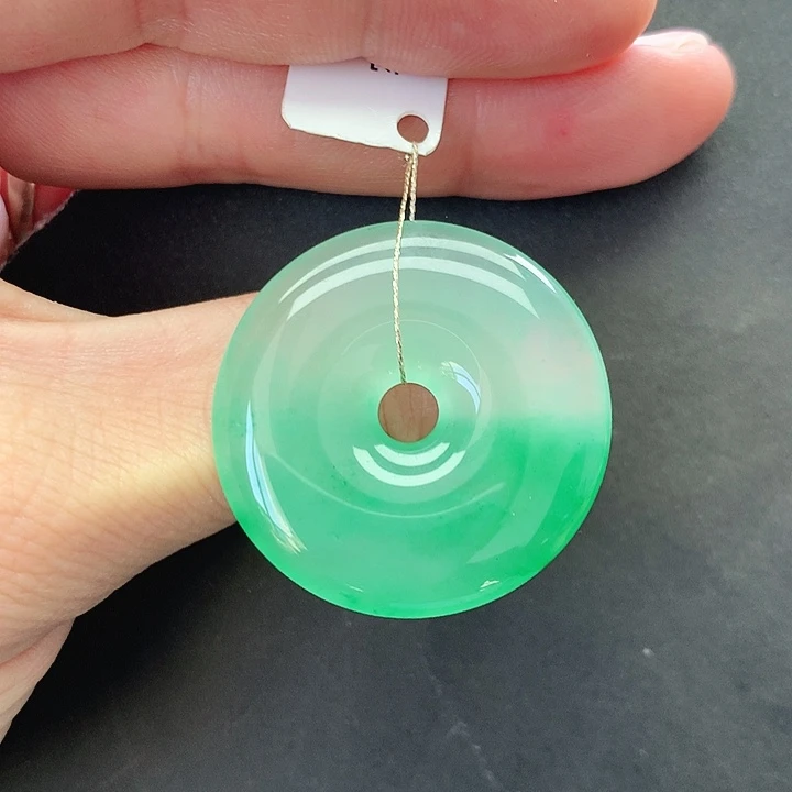 石英质玉未镶嵌颈饰