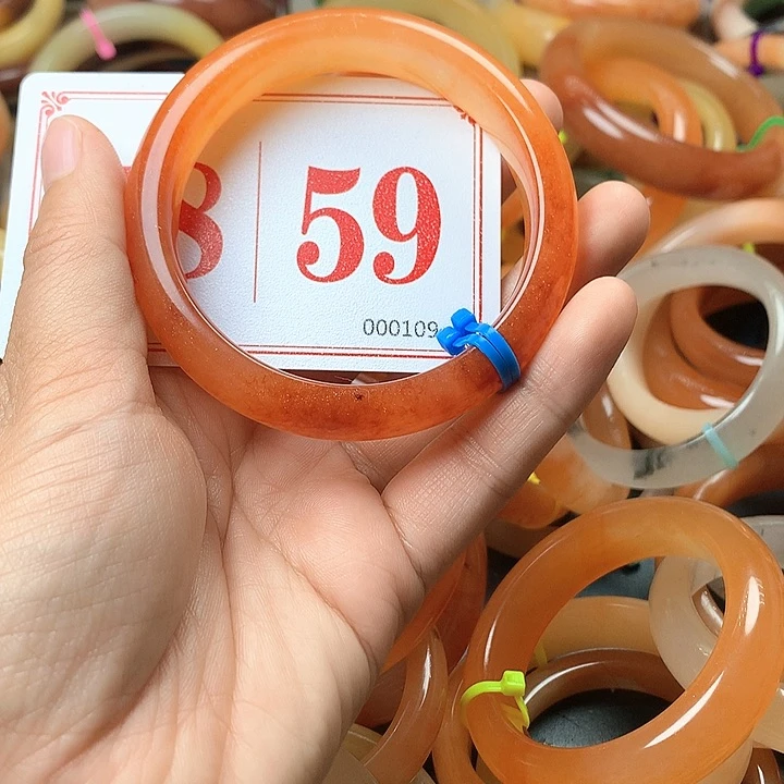 未镶嵌石英质玉（黄龙玉）手镯小*