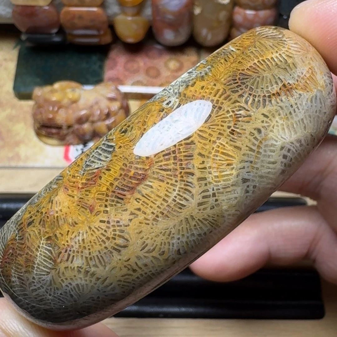 硅化玉纯天然有机玉石保真色未镶嵌59圈口龙凤纹