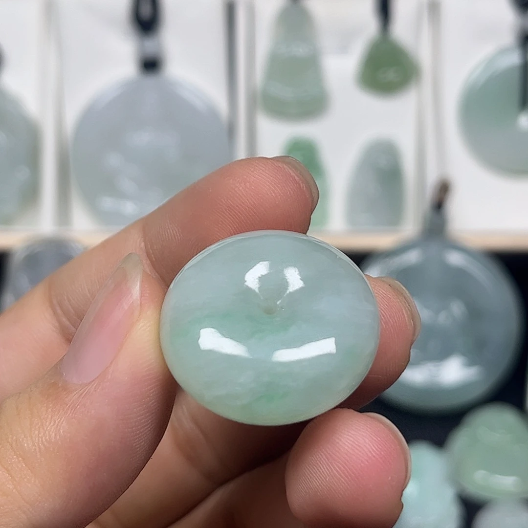 颈饰未镶嵌翡翠缅甸翡翠