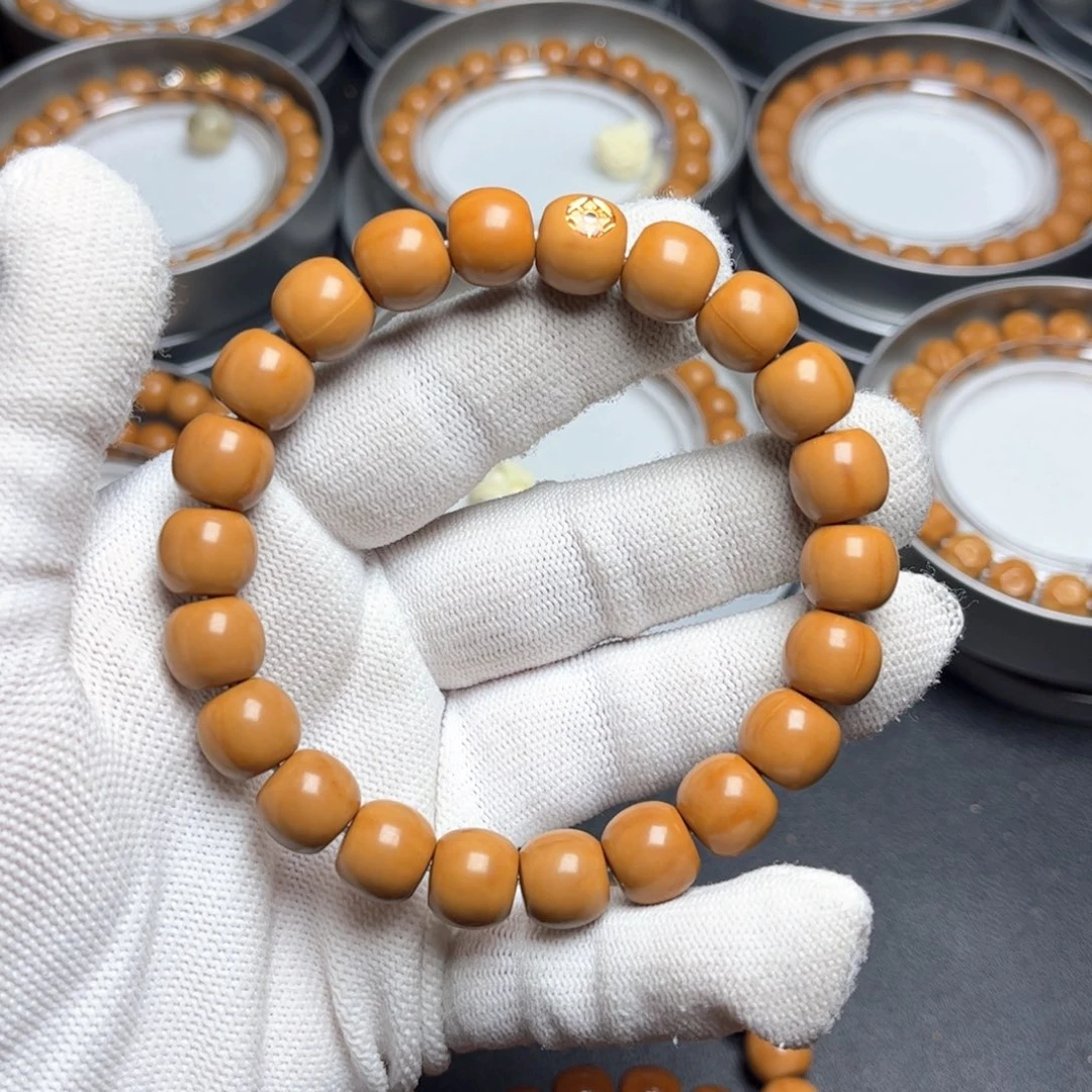 猴头核桃手串李***.无暇泛油11老邢单标