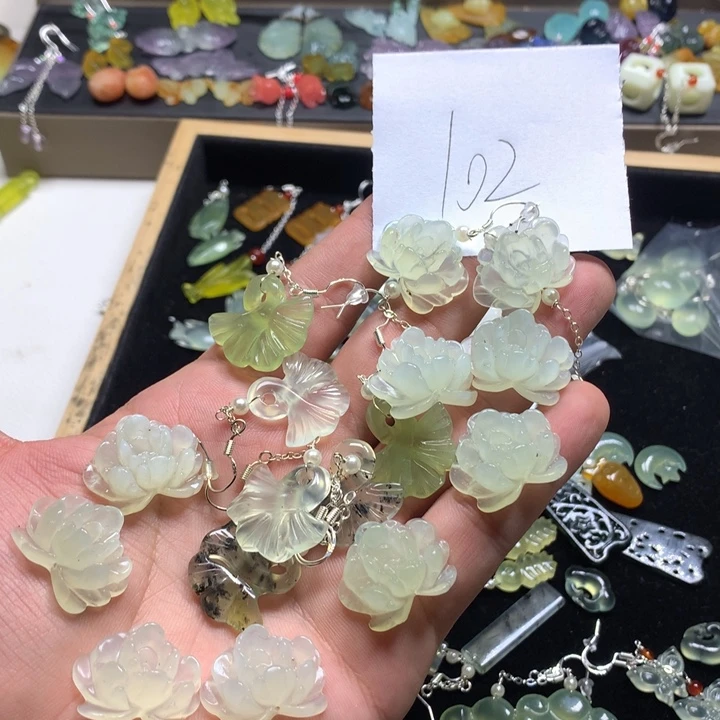 蛇纹石玉合金耳钉重***豆