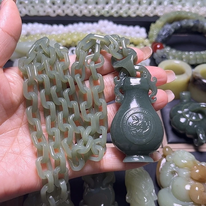 未镶嵌和田玉挂件