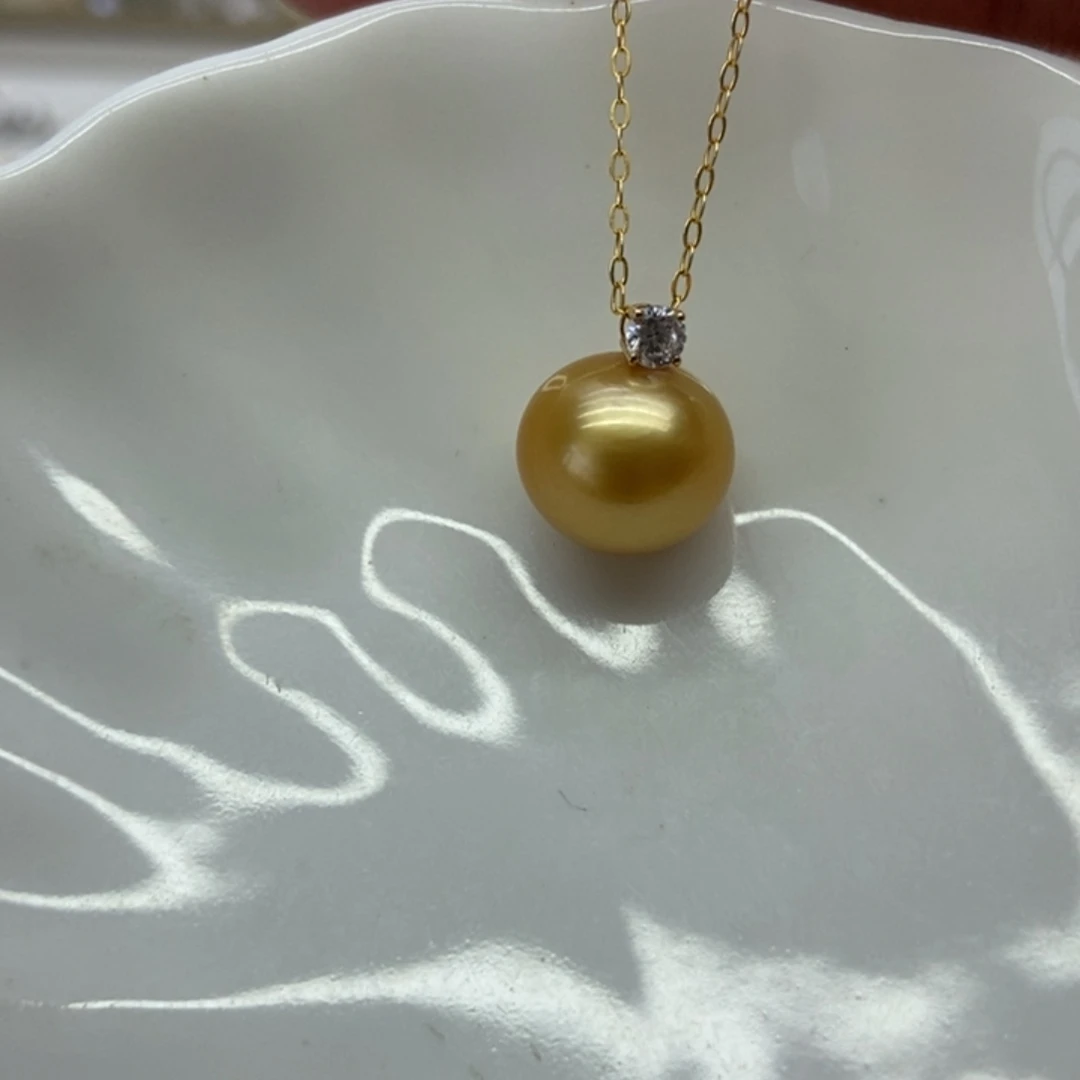 海水珍珠吊坠(赠链)18K金镶嵌