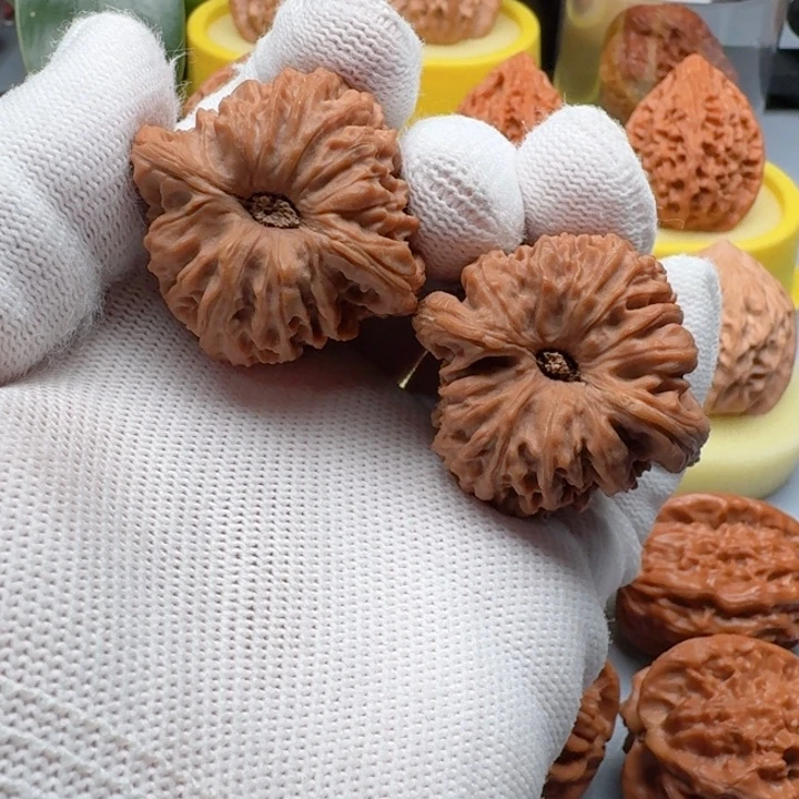 核桃凹底拉丝蚂蚁纹南疆石