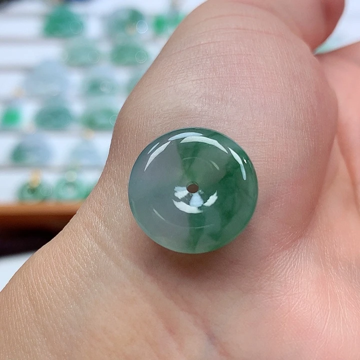 翡翠未镶嵌吊坠(不含链)18.3-4.6