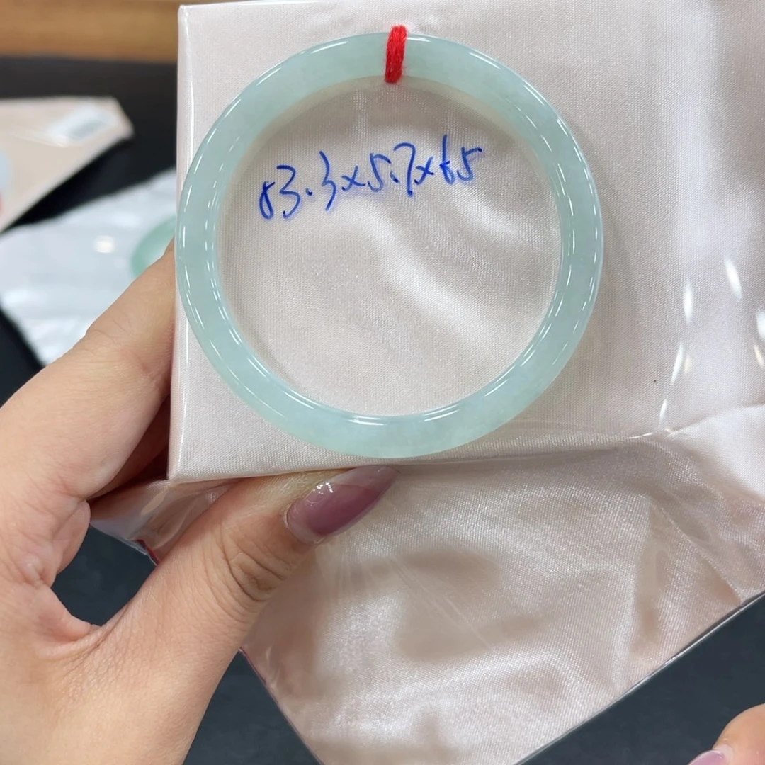 未镶嵌手镯翡翠翡翠