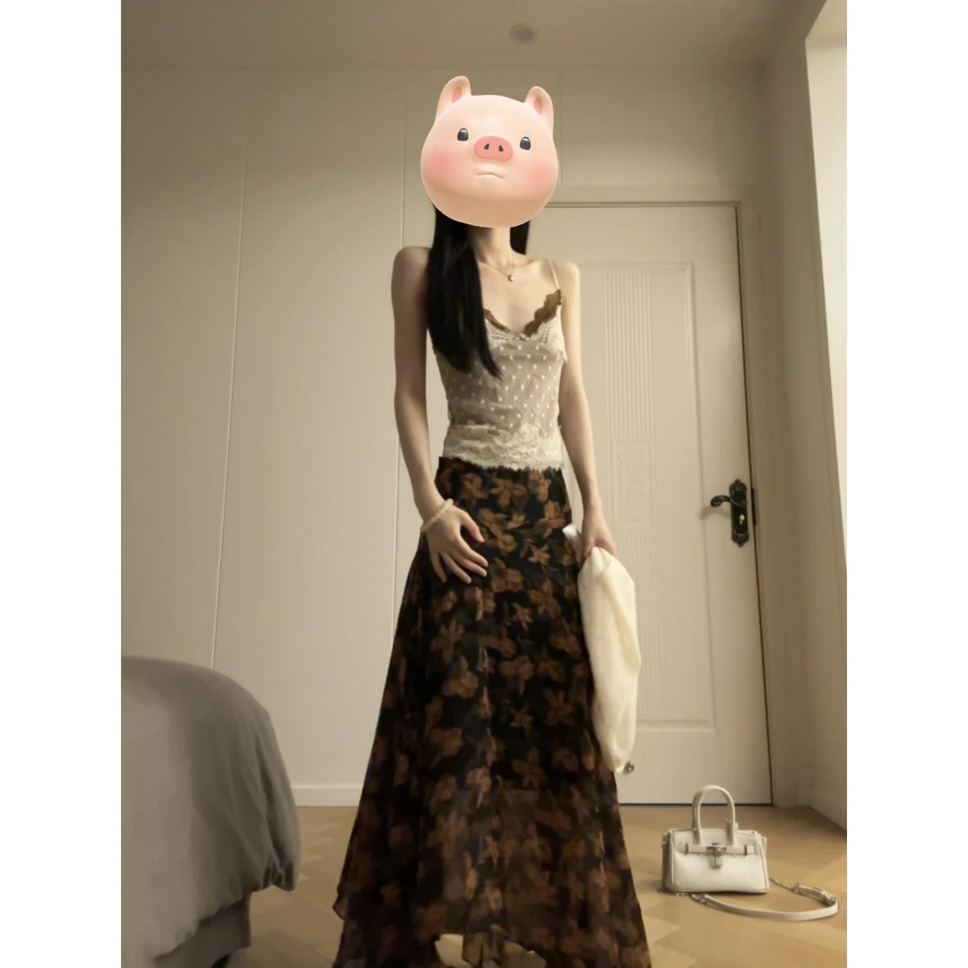 MARIE.COCO法式复古氛围感蕾丝波点吊带外搭披肩碎花半身裙三件套