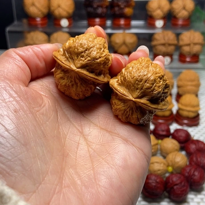 文玩核桃把件28麒麟疙瘩包