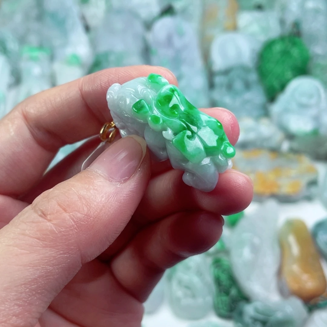 翡翠未镶嵌吊坠(不含链)