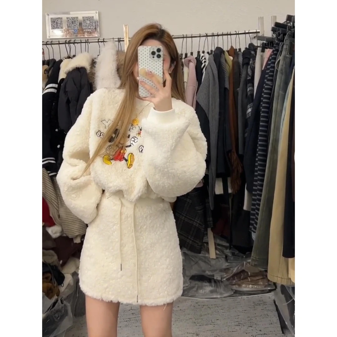 2025巨好看的运动套装女秋冬小个子韩系穿搭羊羔毛加绒卫衣两件套