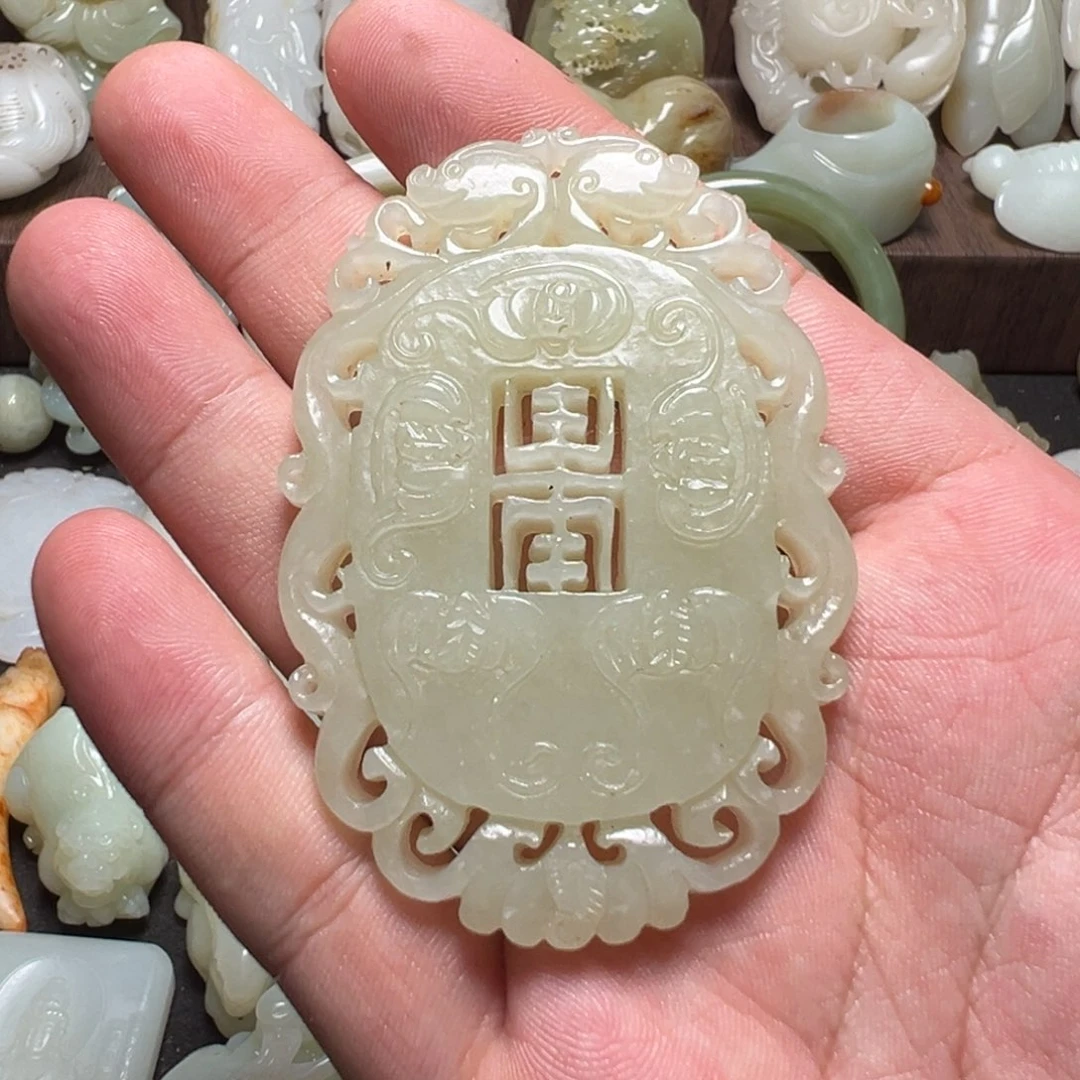 和田玉未镶嵌颈饰