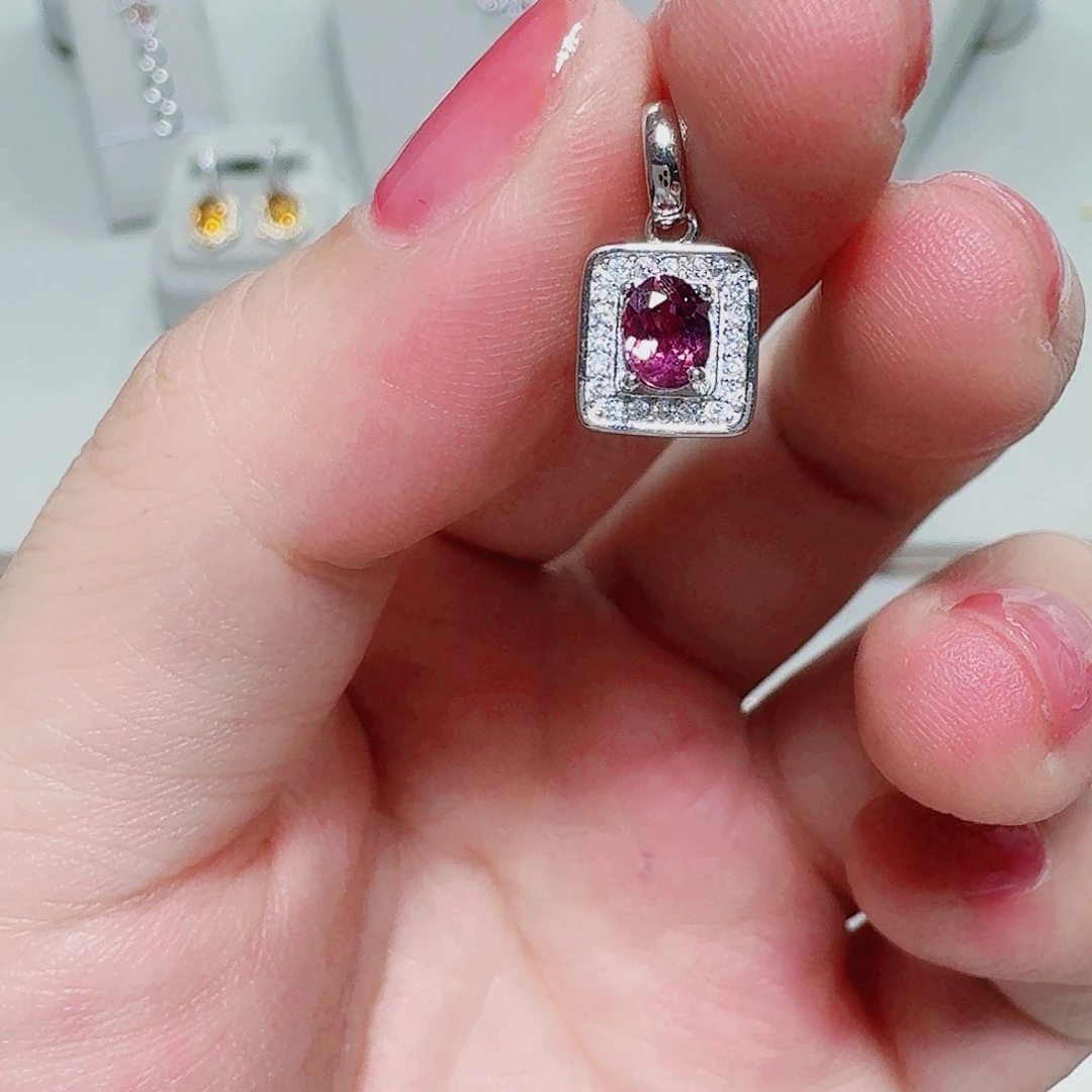 银S925镶嵌吊坠(不含链)石榴石