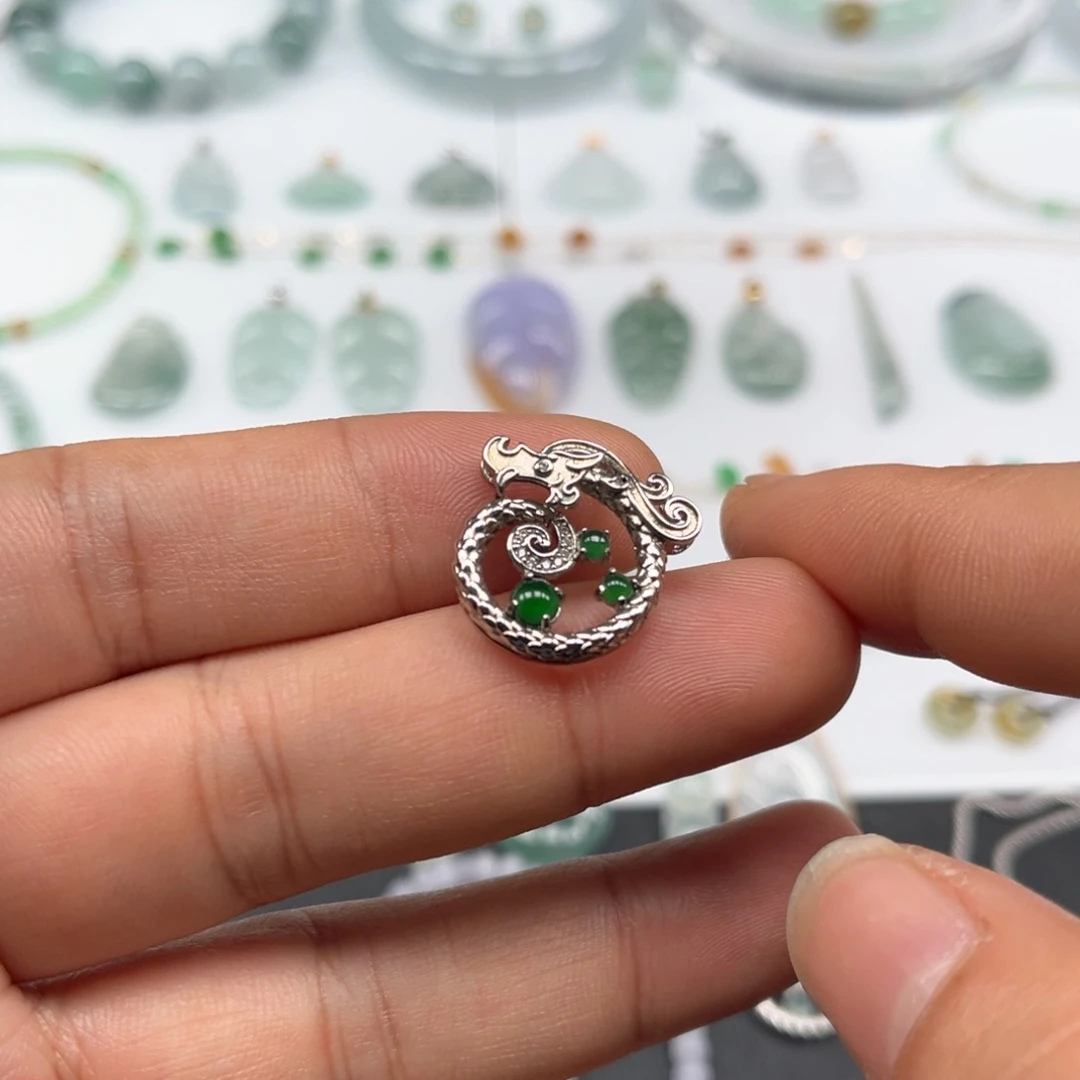 翡翠银S925镶嵌颈饰福利