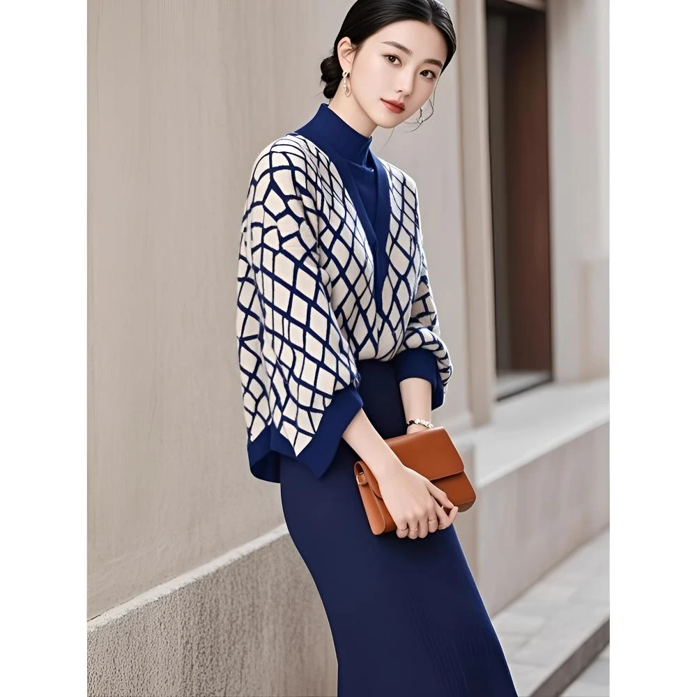 2025简约法式菱格小衫女冬季小香风气质菱形V领时尚针织衫