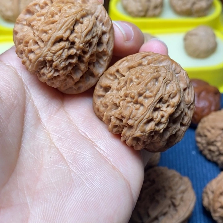 文玩核桃南疆石40