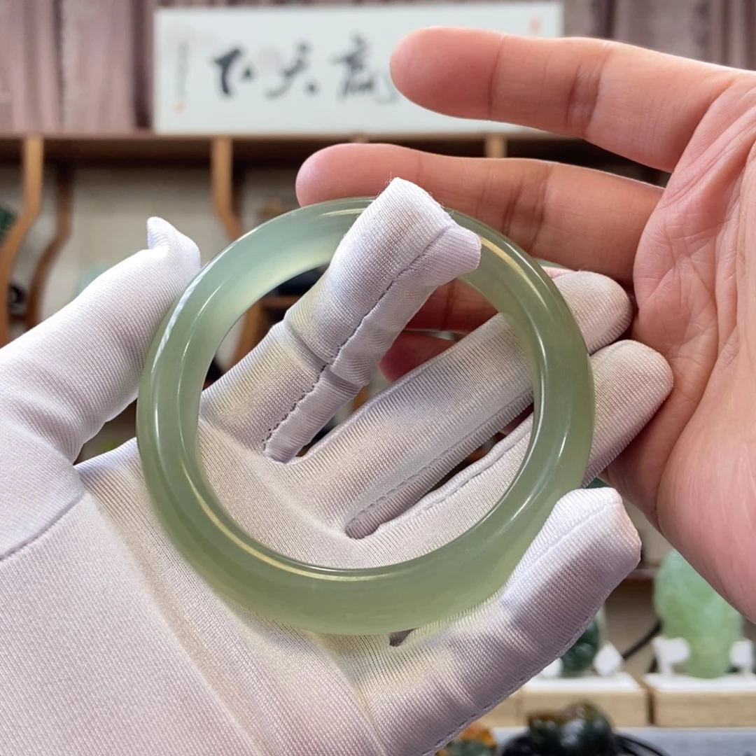 蛇纹石玉手鐲（58未镶嵌果**爸