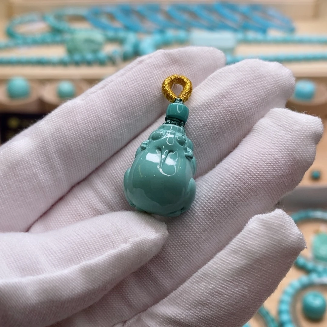 绿松石未镶嵌珠宝奇石