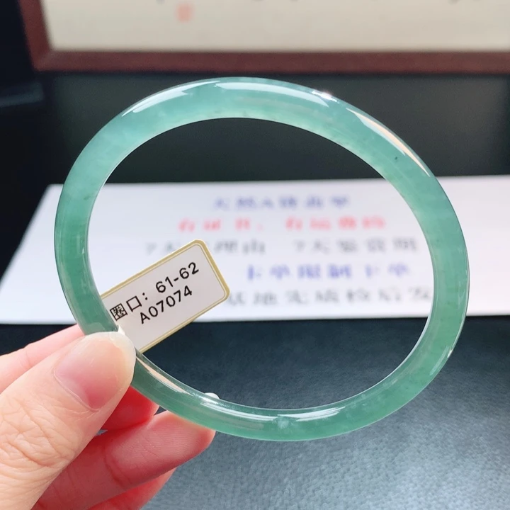 翡翠未镶嵌手镯翡翠手镯25