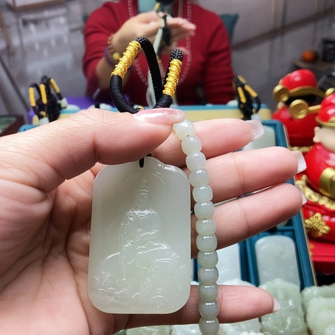 和田玉颈饰未镶嵌森*