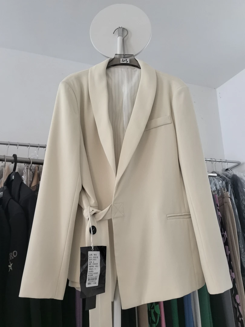 一线品牌撤柜，剪标女装清仓，手慢无