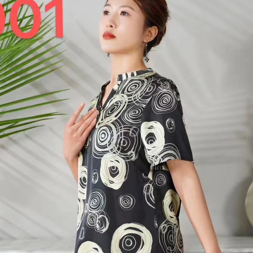 0011-33新款时尚印花小衫