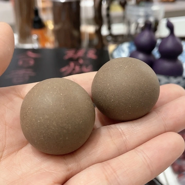 泥塑合香珠白龙涎手球