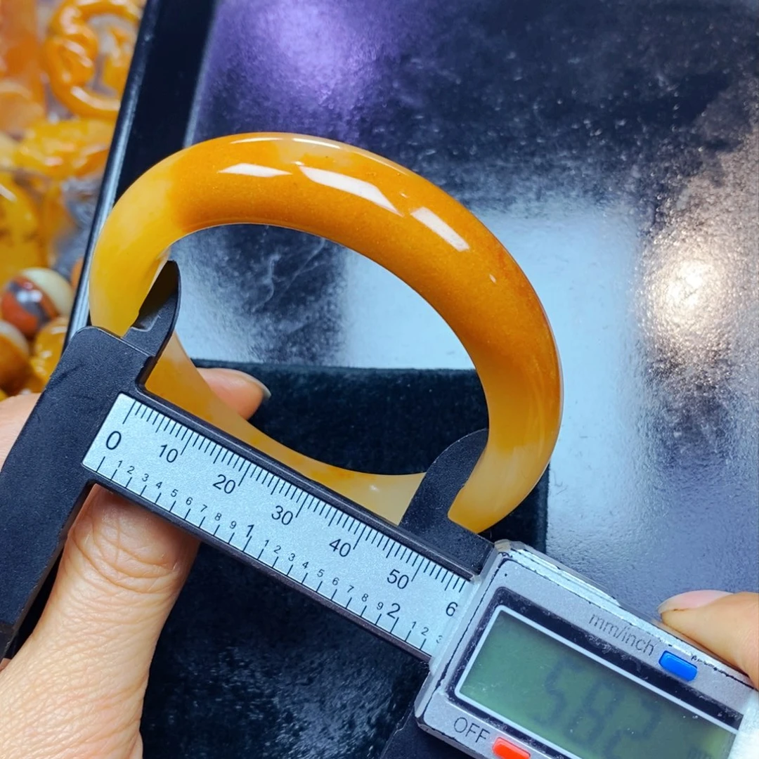 未镶嵌石英质玉（黄龙玉）吊坠(不含链)