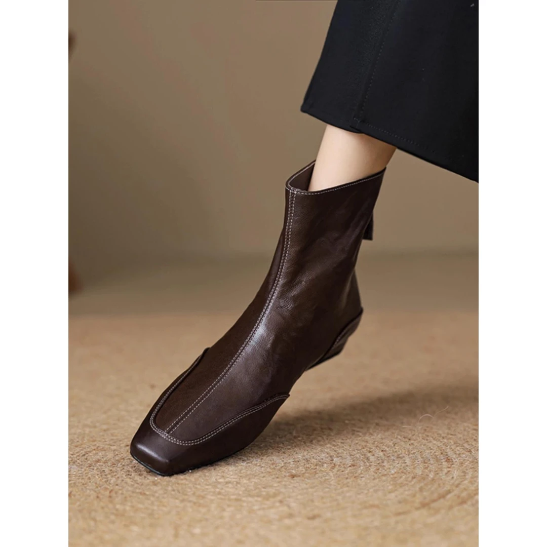 【澳门撤柜】巨好看法式覆古羊皮后拉炼及裸靴百搭方头低跟短靴瘦瘦