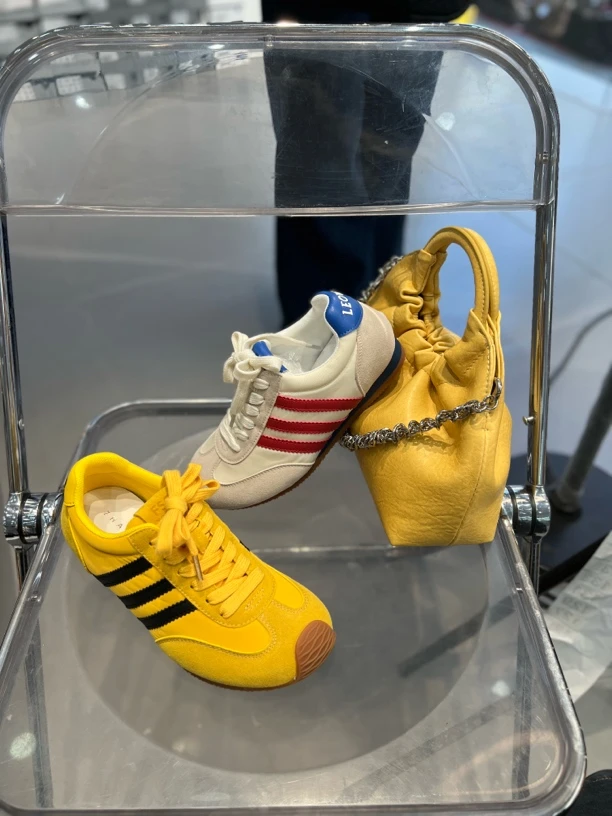 时尚e足2025春夏新款撞色暴走不累脚舒适百搭阿甘鞋8269