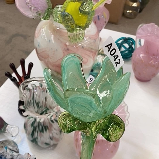 琉璃花瓶高45厘米宽9