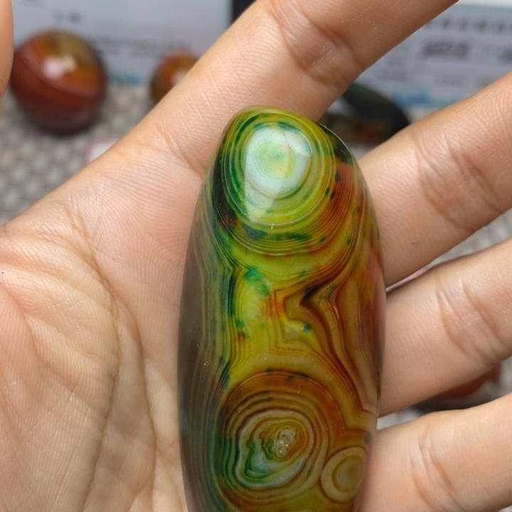 牛***虎未镶嵌原石玛瑙/玉髓