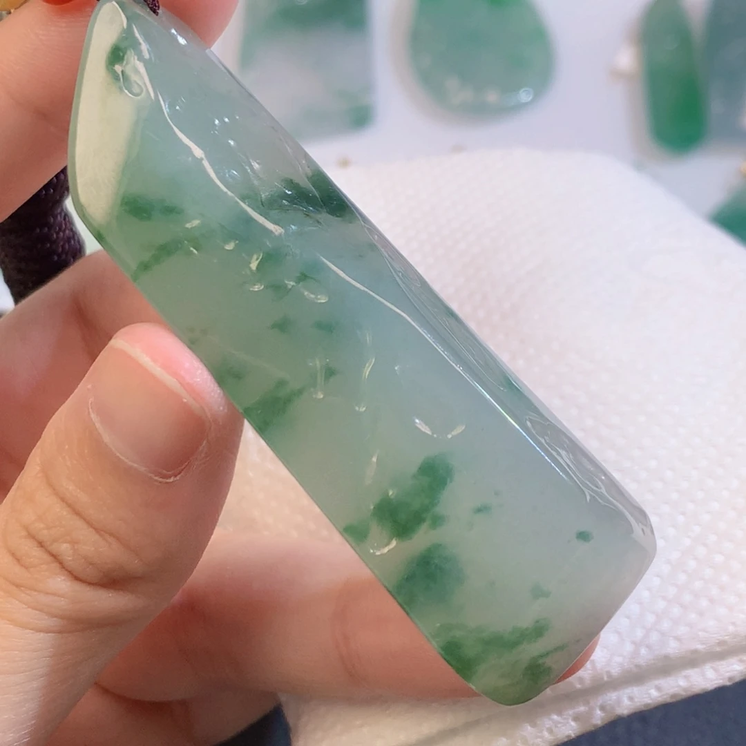 翡翠未镶嵌吊坠(不含链)782