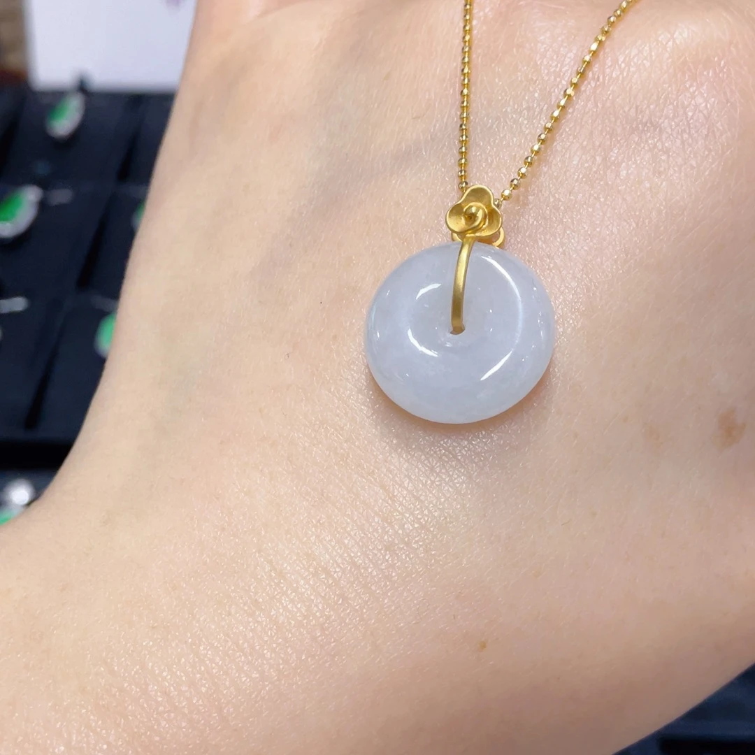 翡翠18K金镶嵌颈饰