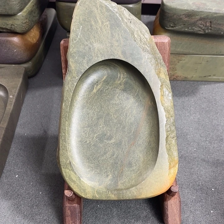 广东肇庆原石端砚