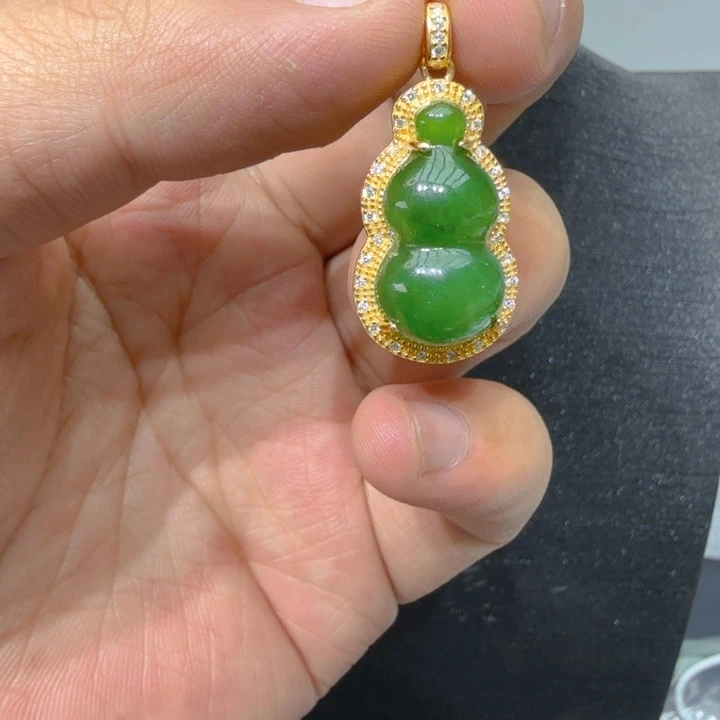 和田玉（碧玉）颈饰银S925镀金镶嵌