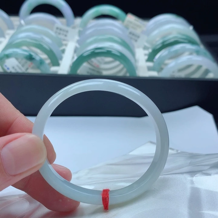 翡翠未镶嵌手镯52圈贵妃手镯