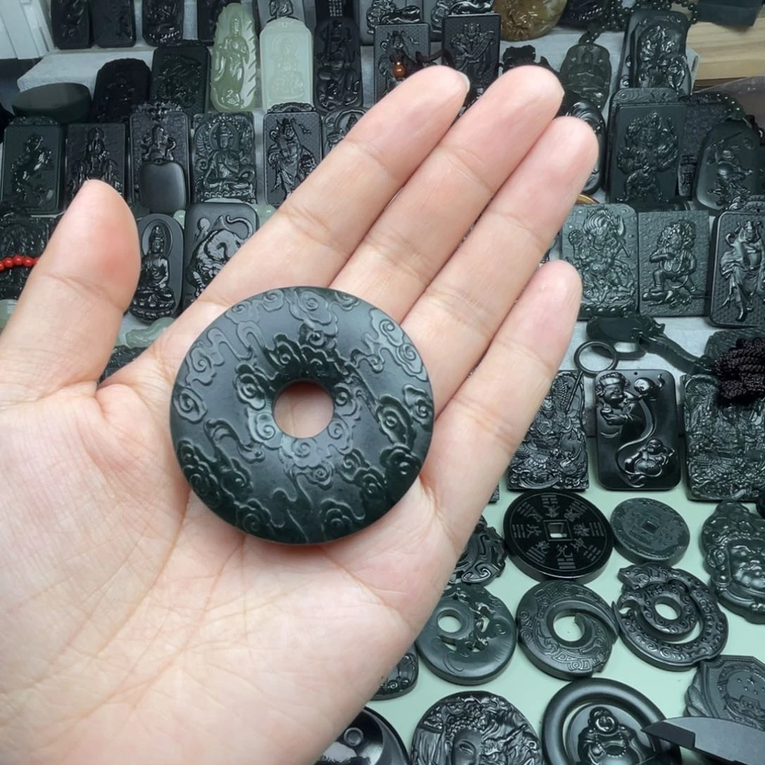 颈饰未镶嵌和田玉