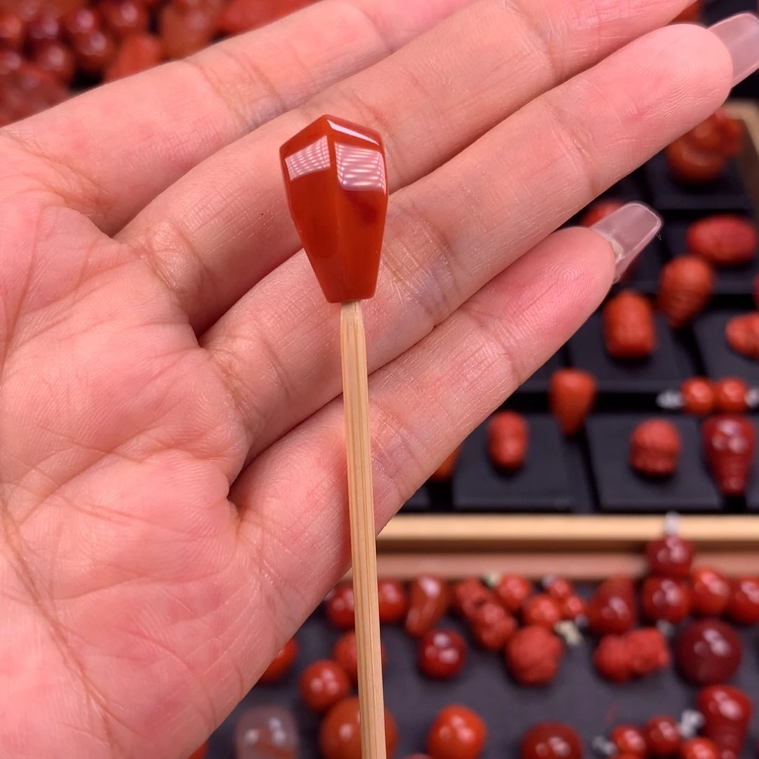 南红玛瑙鲨鱼呗三通10mm未镶嵌J**?