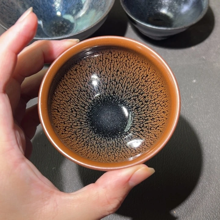 茶盏我们是有共同话题