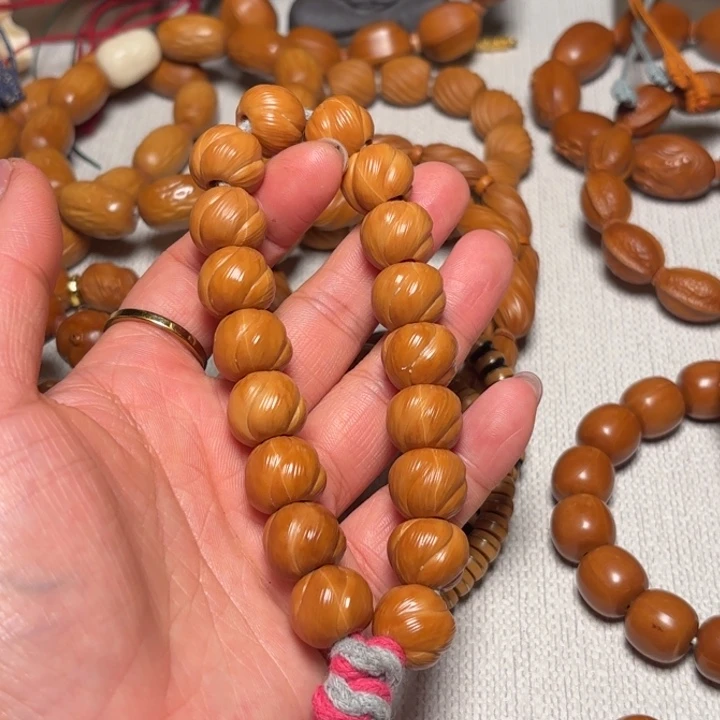 手串/手链橄榄核猴头花卷