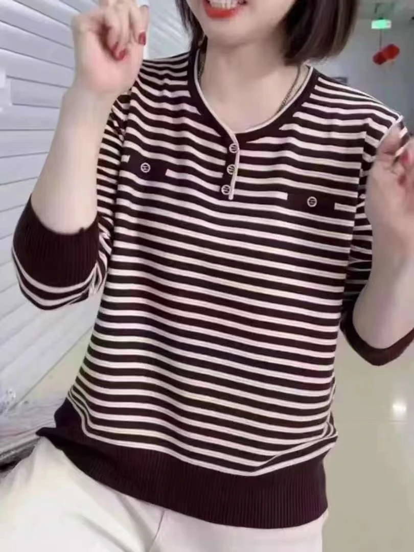 妈妈装春秋款V领女士薄款套头显年轻拼色气质T恤外穿上衣打底衫女