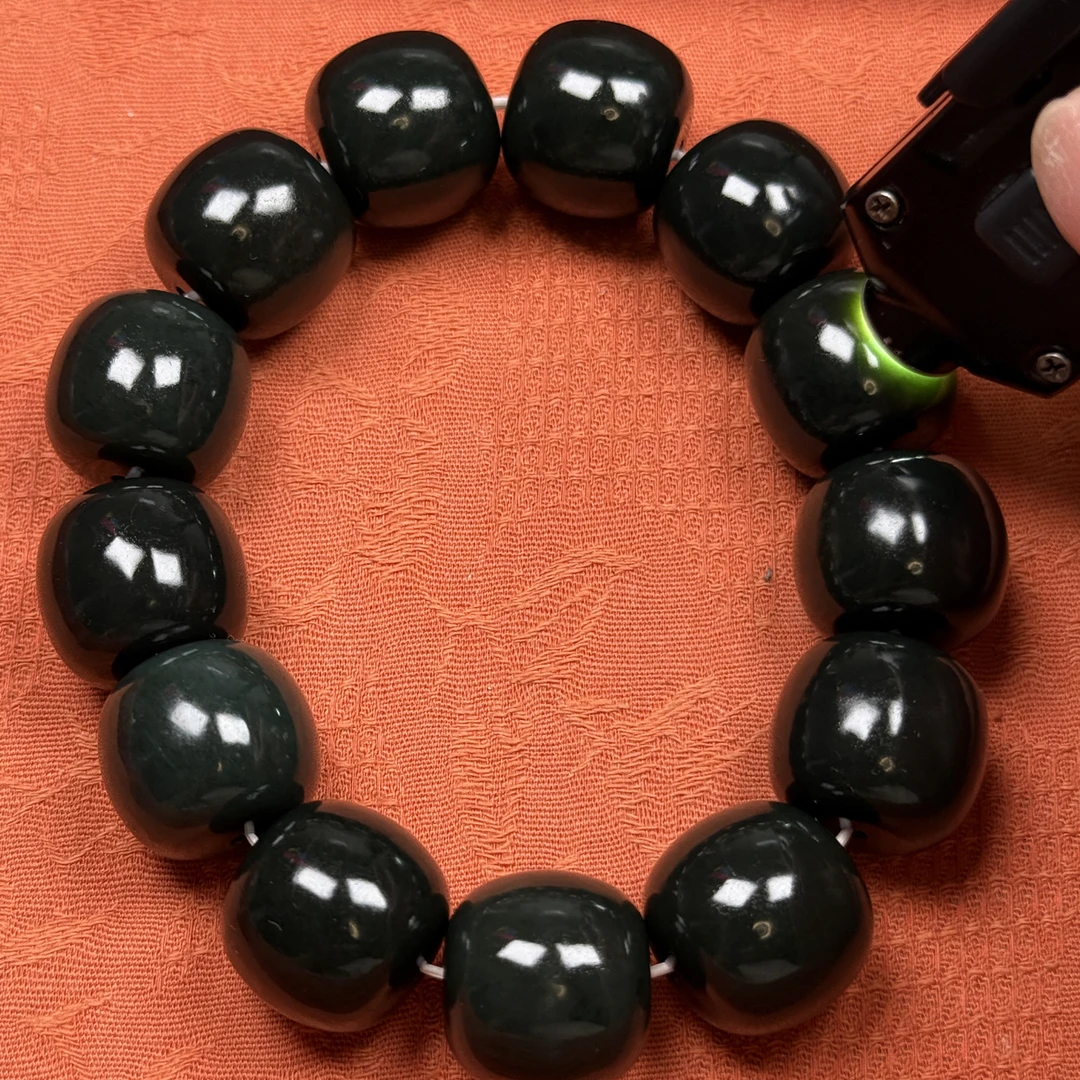 精品老料新疆和田玉塔县青玉卡18老型珠手串（拍一发一条多样性发）