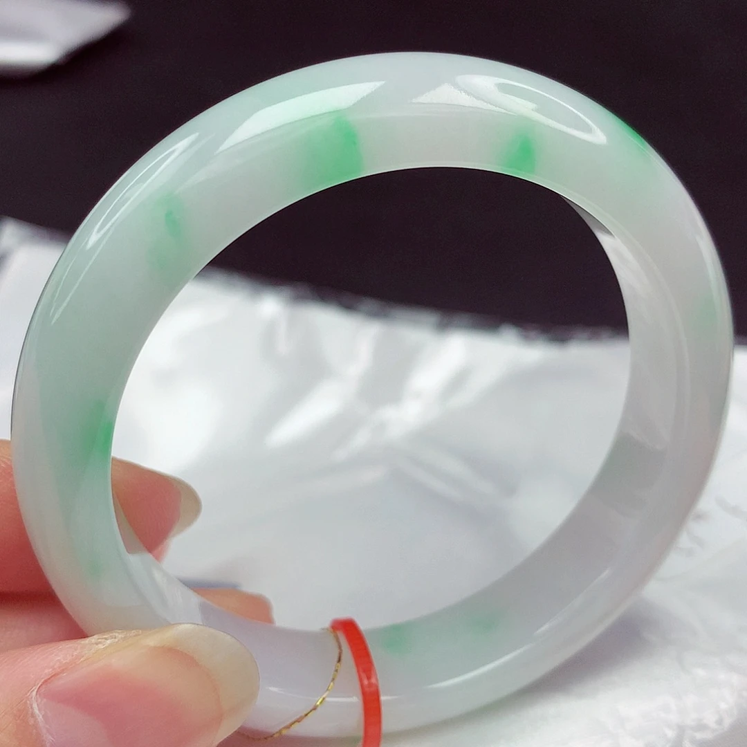 又***又翡翠未镶嵌手镯53圈590