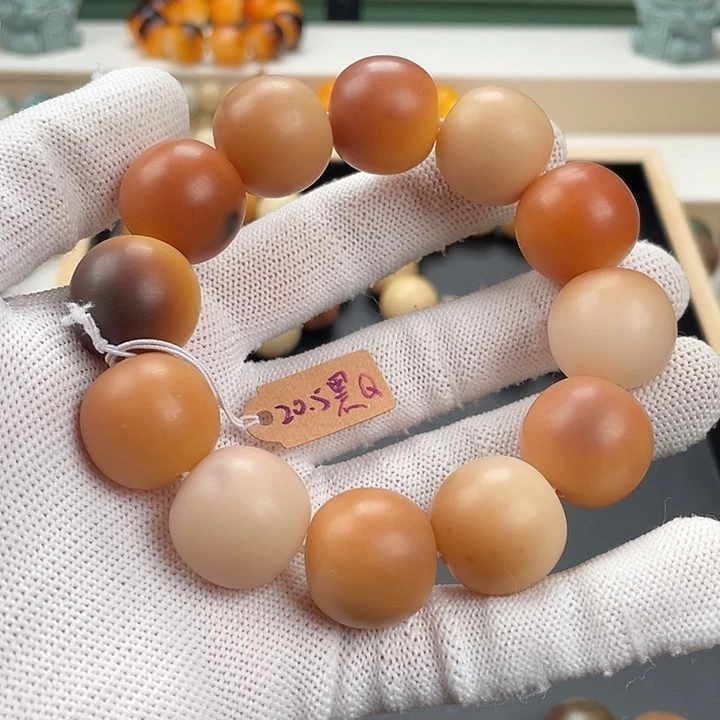 一***鹿吊坠白玉菩提卡20.5全品斑点