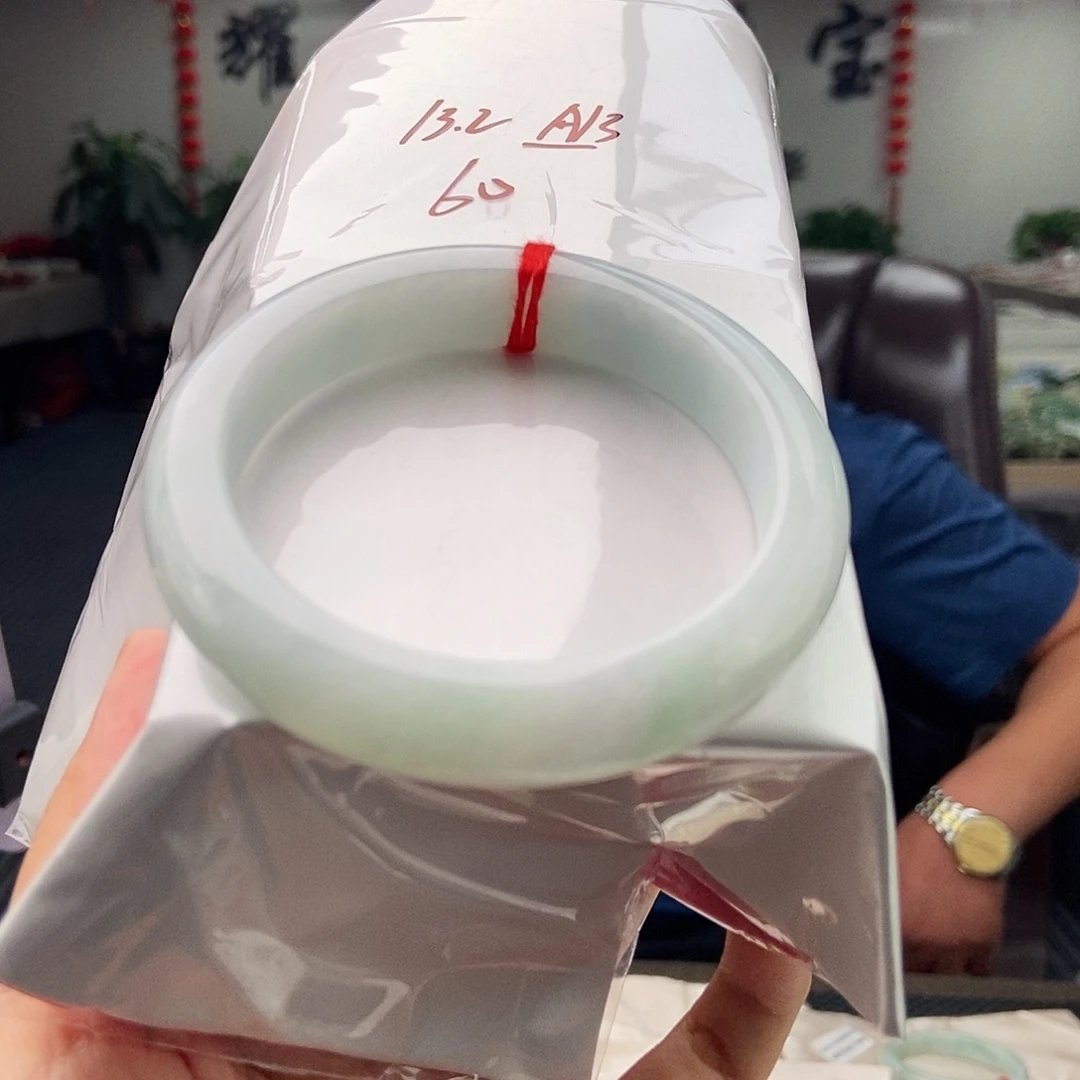 翡翠未镶嵌手镯拍一发一